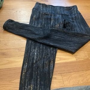 Victoria secret leggings. Thick fabric. small. Black, grey and gold stripped.